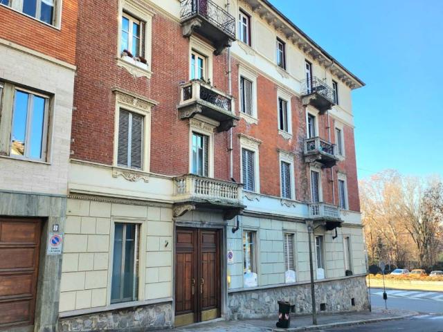 Appartamento in vendita a Circoscrizione 8, Piemonte