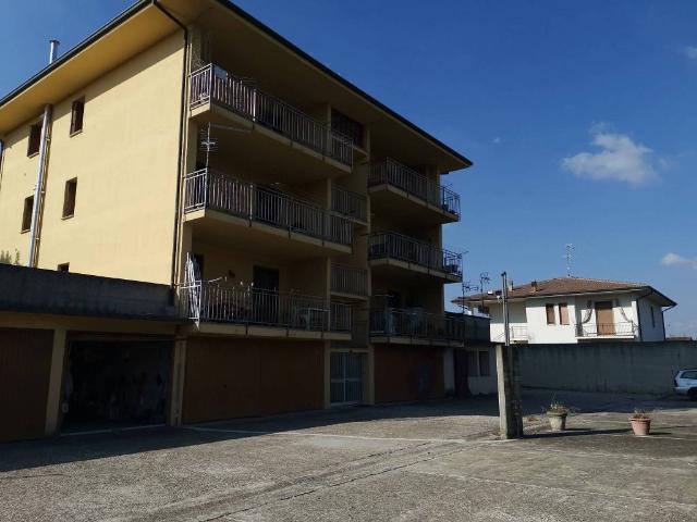 Appartamento in vendita a Torrazza Coste, Lombardia