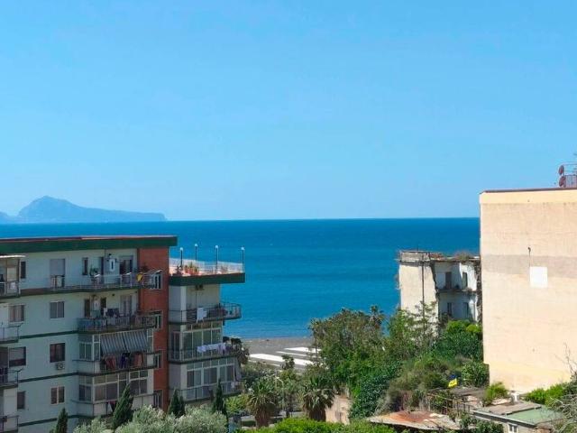 Appartamento in vendita a Torre Annunziata, Campania
