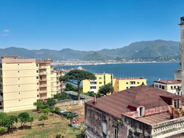 Appartamento in vendita a Oncino, Torre Annunziata