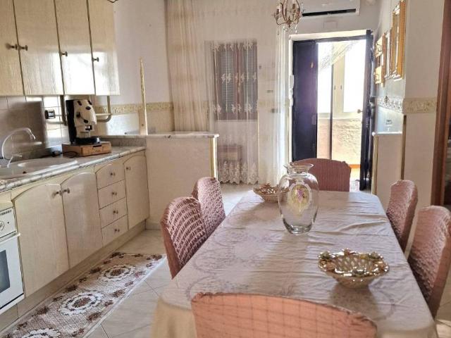 Appartamento in vendita a Torre Annunziata, Campania