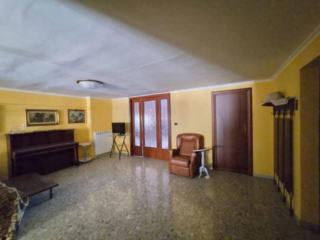 Appartamento in vendita a Oncino, Torre Annunziata