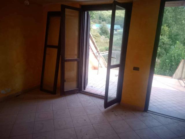 Appartamento in vendita a Torre Cajetani, Lazio