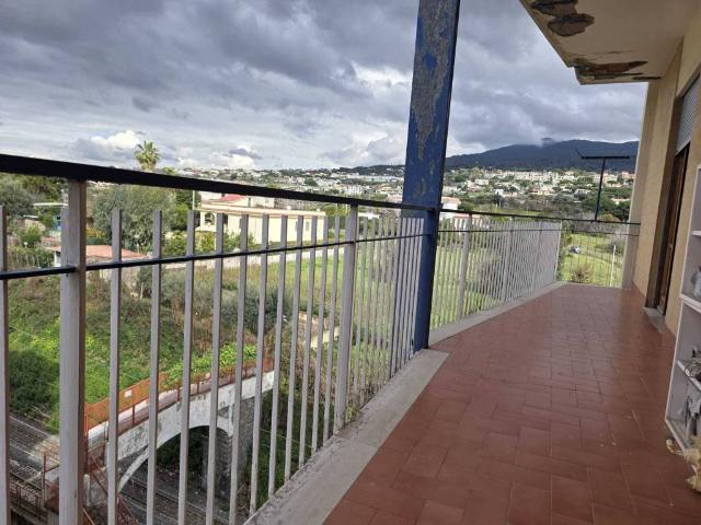 Appartamento in vendita a Torre Del Greco, Campania