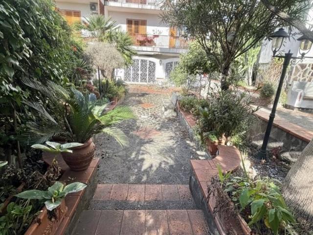 Appartamento in vendita a Lava Nuovo, Torre Del Greco