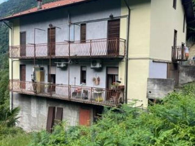 Appartamento in vendita a Spriana, Lombardia