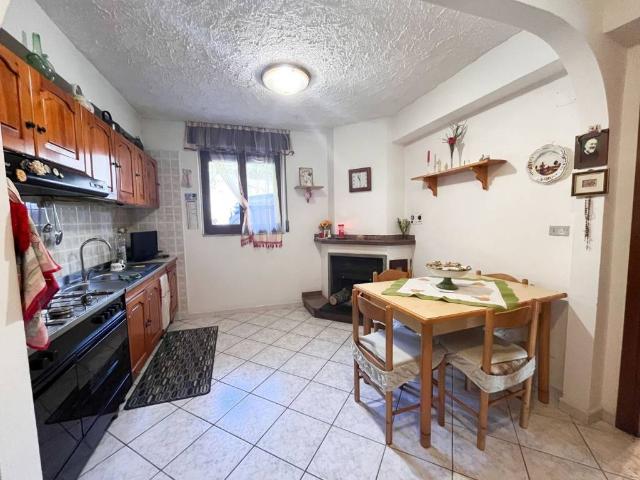 Appartamento in vendita a Torre Orsaia, Campania