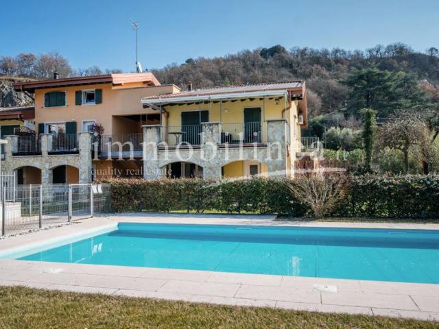 Appartamento in vendita a Loncrino, Torri Del Benaco