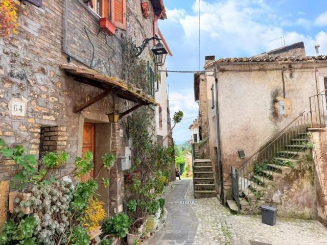 Appartamento in vendita a Torri In Sabina, Lazio