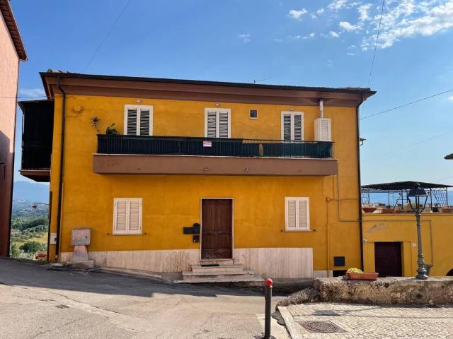Appartamento in vendita a Torrice, Frosinone