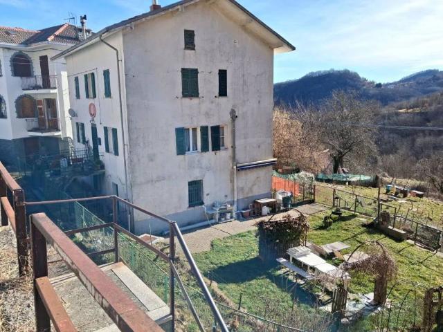 Appartamento in vendita a Costa di Paglia, Torriglia