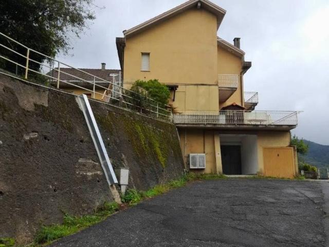 Appartamento in vendita a Prato, Torriglia