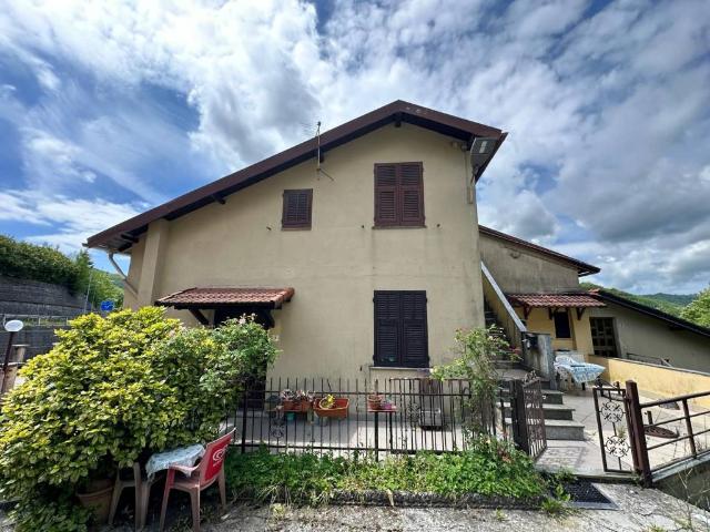 Appartamento in vendita a Torriglia, Liguria
