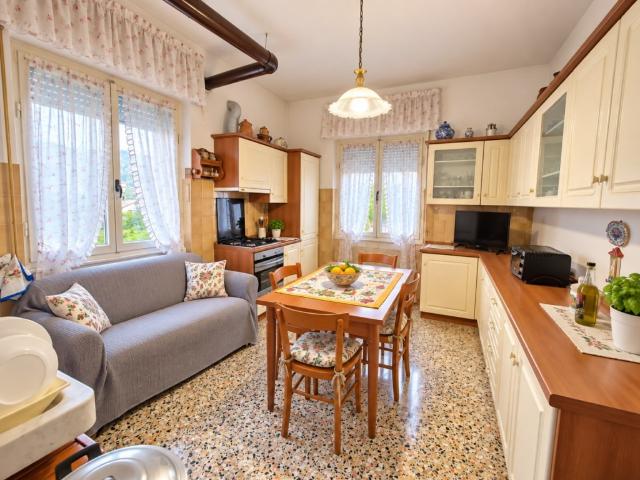 Appartamento in vendita a Prato, Torriglia