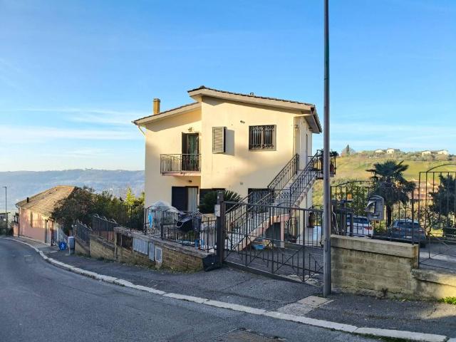 Appartamento in vendita a Roma Capitale, Lazio