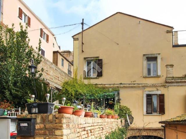 Appartamento in vendita a Unione dei Comuni della Val Vibrata, Tortoreto