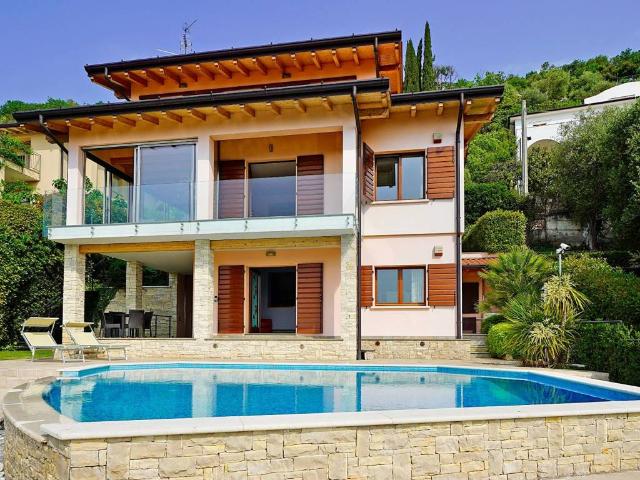 Villa Indipendente in vendita a Comunità Montana Parco Alto Garda bresciano, Toscolano Maderno