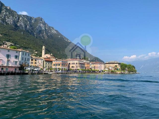 Appartamento in vendita a Comunità Montana Parco Alto Garda bresciano, Toscolano Maderno