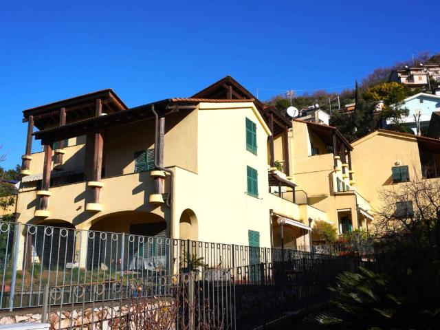 Appartamento in vendita a Tovo San Giacomo, Liguria