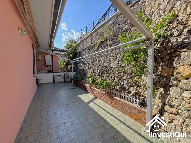 Appartamento in vendita a Tovo San Giacomo, Liguria