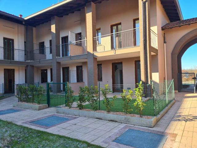 Appartamento in vendita a Lonate Ceppino, Lombardia
