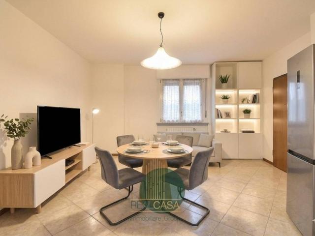 Appartamento in vendita a Tradate, Lombardia