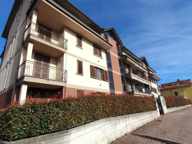 Appartamento in vendita a Tradate, Lombardia