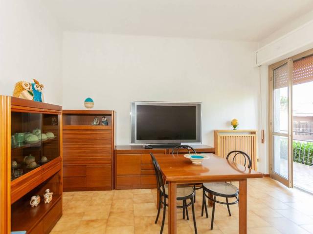 Appartamento in vendita a Tradate, Lombardia