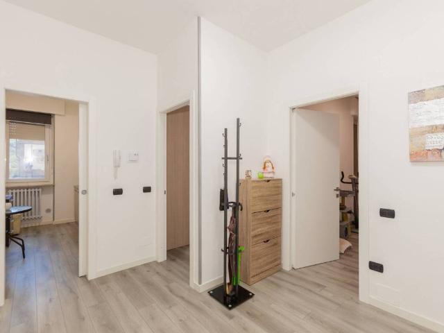 Appartamento in vendita a Tradate, Lombardia