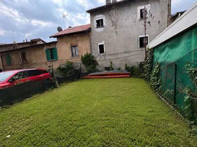 Appartamento in vendita a Tradate, Lombardia