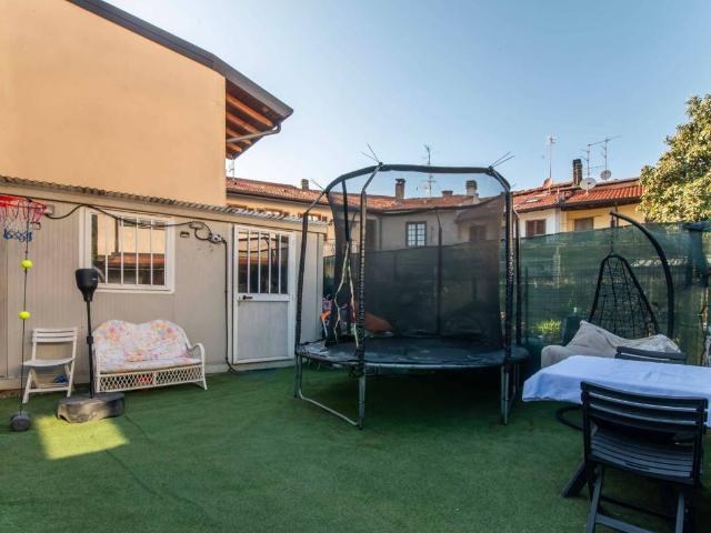Appartamento in vendita a Tradate, Lombardia