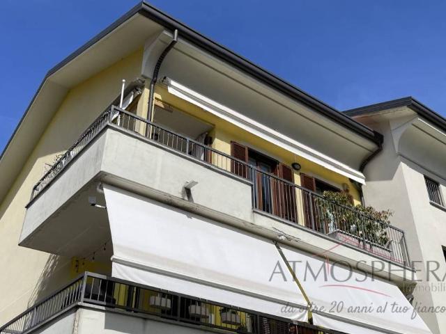 Appartamento in vendita a Tradate, Lombardia