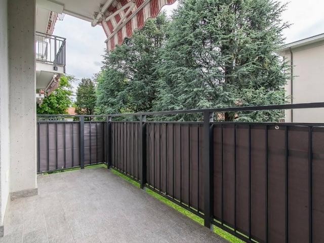 Appartamento in vendita a Tradate, Lombardia