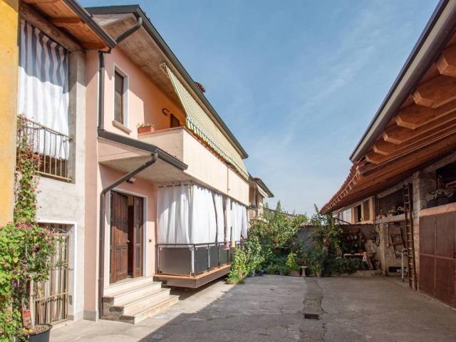Appartamento in vendita a Travagliato, Brescia