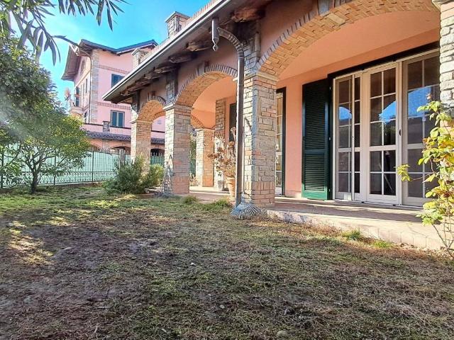 Appartamento in vendita a Travedona, Travedona Monate