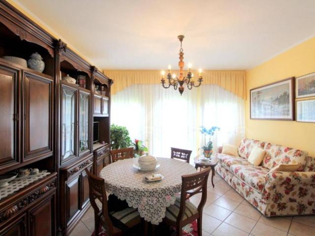 Appartamento in vendita a Traversetolo, Reggio Emilia
