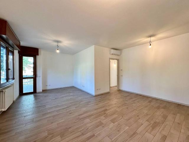 Appartamento in vendita a Traversetolo, Reggio Emilia