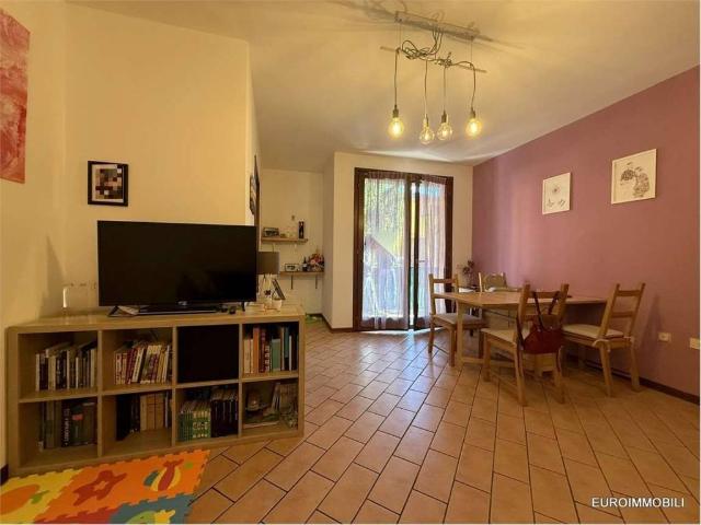 Appartamento in vendita a Traversetolo, Reggio Emilia