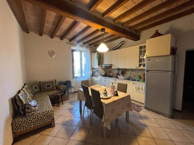 Appartamento in vendita a Traversetolo, Reggio Emilia