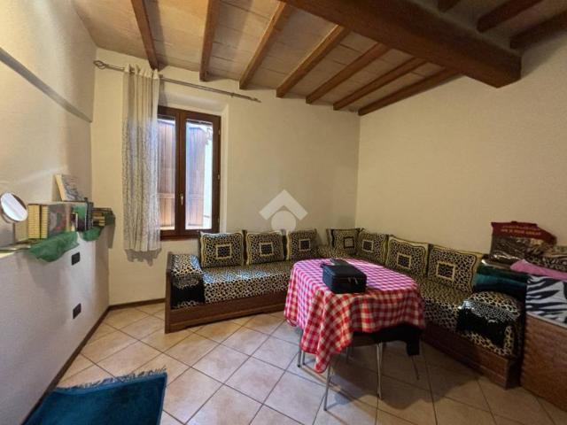Appartamento in vendita a Traversetolo, Parma