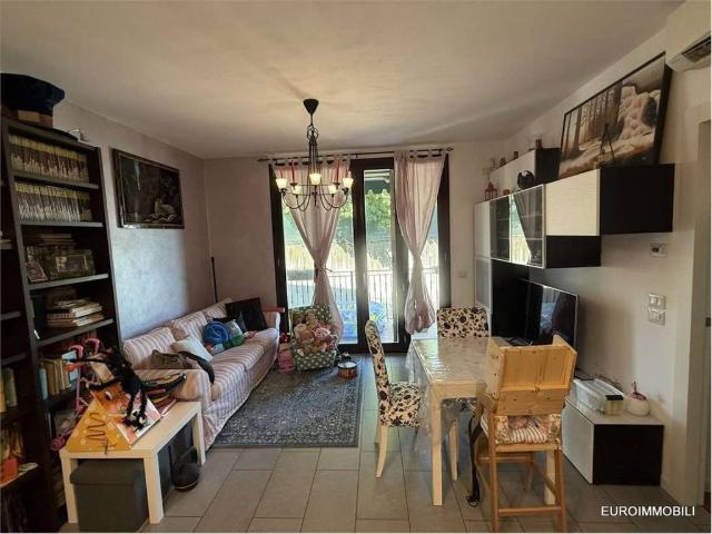 Appartamento in vendita a Traversetolo, Reggio Emilia