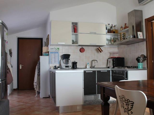 Appartamento in vendita a Traversetolo, Reggio Emilia