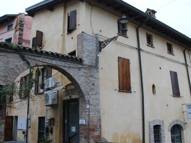 Appartamento in vendita a Traversetolo, Reggio Emilia