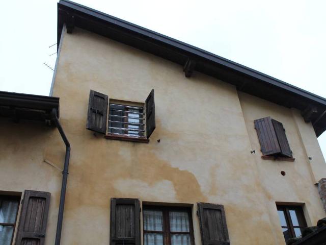 Appartamento in vendita a Traversetolo, Reggio Emilia
