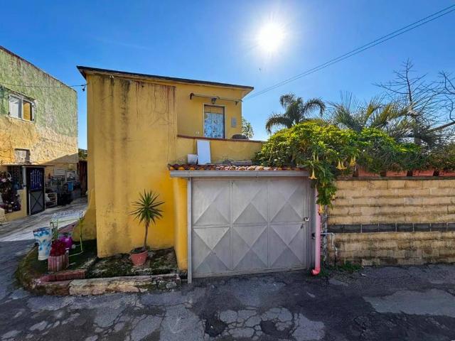 Appartamento in vendita a Trecase, Campania