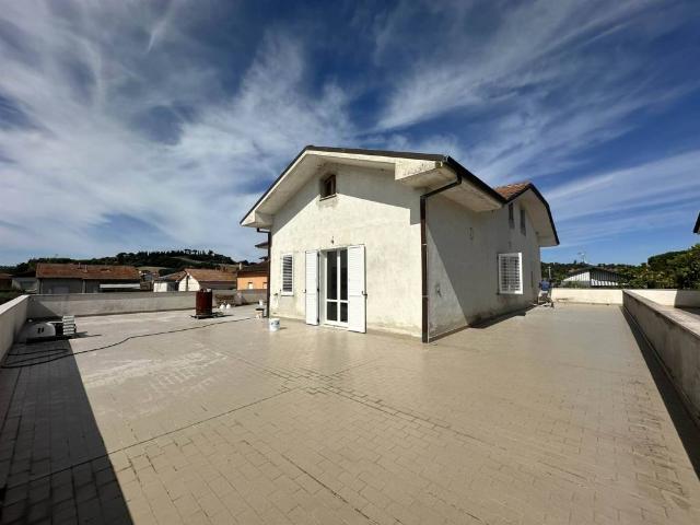 Appartamento in vendita a Trecastelli, Marche