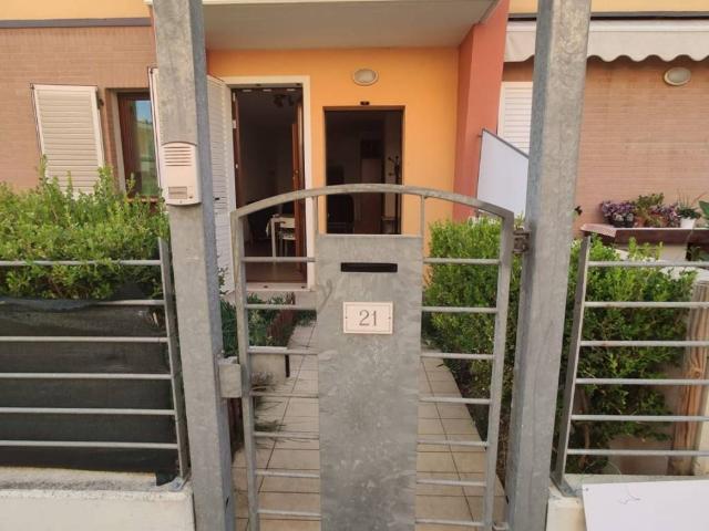 Appartamento in vendita a Trecastelli, Marche