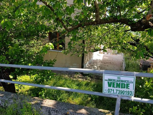 Appartamento in vendita a Trecastelli, Marche