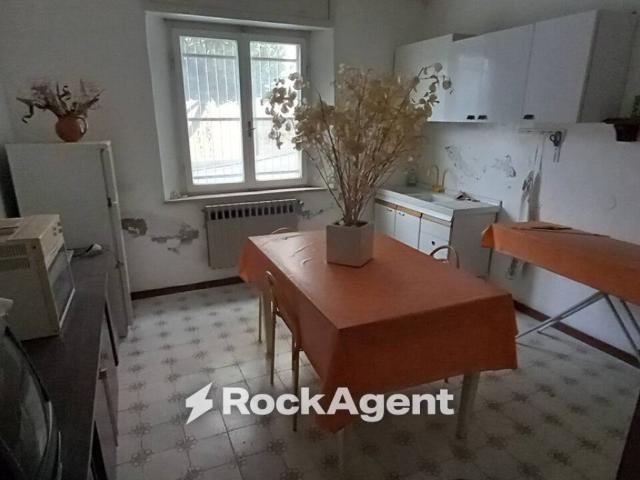 Appartamento in vendita a Trecastelli, Marche