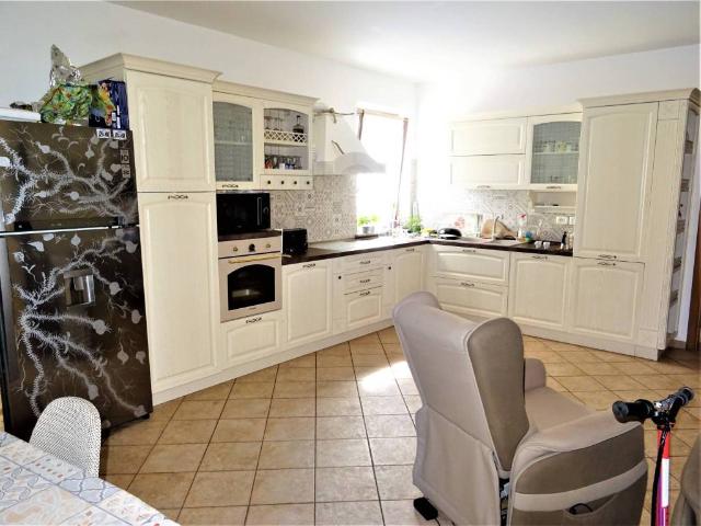 Appartamento in vendita a Trecastelli, Marche